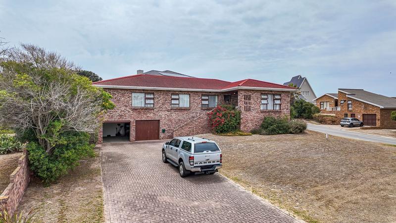 4 Bedroom Property for Sale in Bayview Western Cape